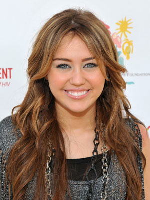 Miley_Cyrus+June_07_2009.jpg